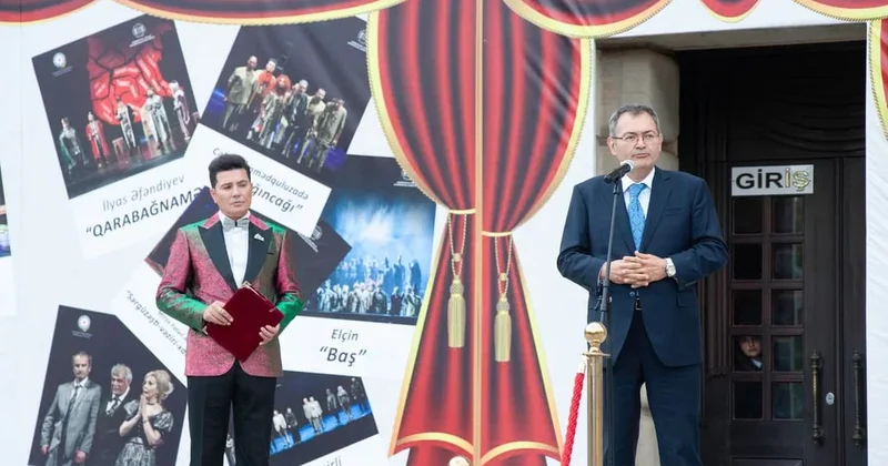 Театральный сезон в Аздраме открыт!
