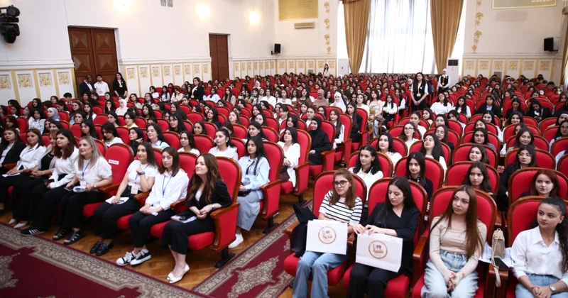 Pedaqoji Universitet yeni tələbələrini qarşılayıb