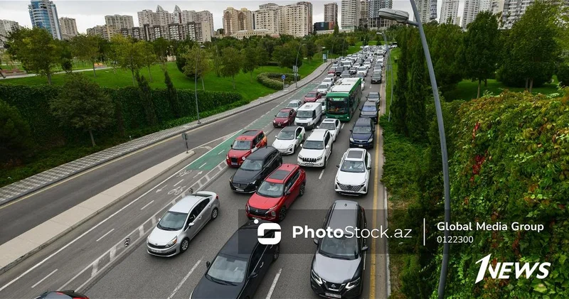 В этих местах в Баку наблюдаются сильные заторы