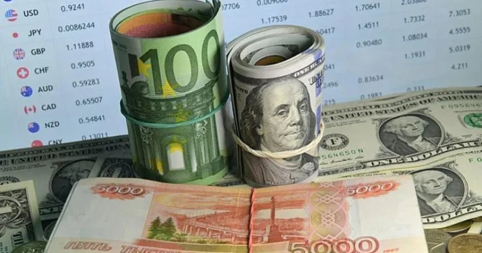 Avro və rubl bahalaşdı, dollar isə... YENİ MƏZƏNNƏ