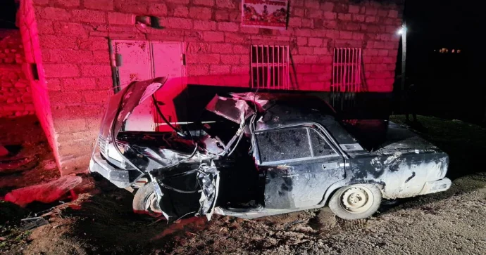 Samuxda VAZ mağazaya çırpıldı