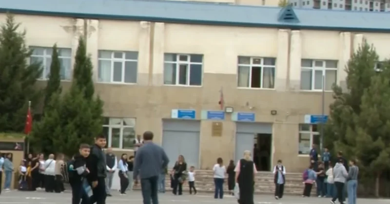 Bakıda məktəbdə summativ pulu yığılır? İDDİA