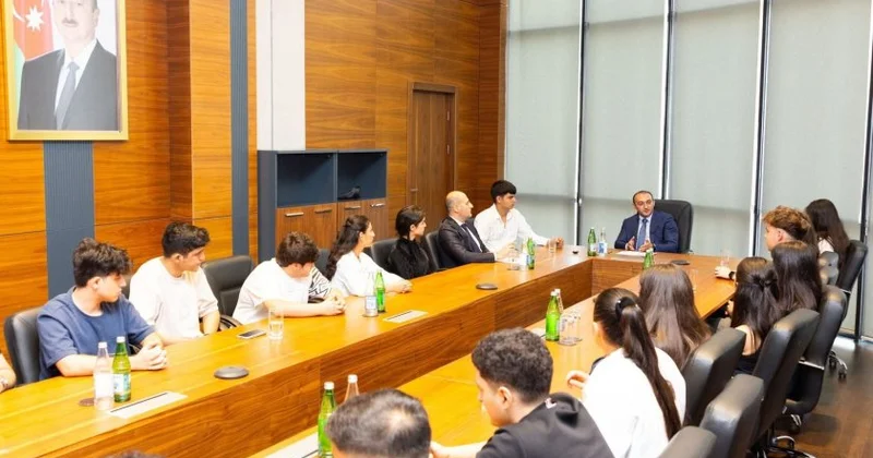 “YAŞAT” Fondu tələbə adını qazanan şəhid övladlarına tələbə mükafatı təqdim etdi