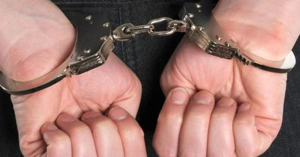 Köşkdən 12 min manatdan çox pul quldurluq yolu ilə talanıb
