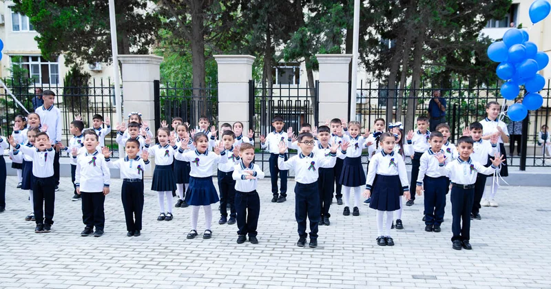 Sumqayıtda 36 nömrəli tam orta məktəbin yenidənqurmadan sonra açılışı olub FOTOLAR