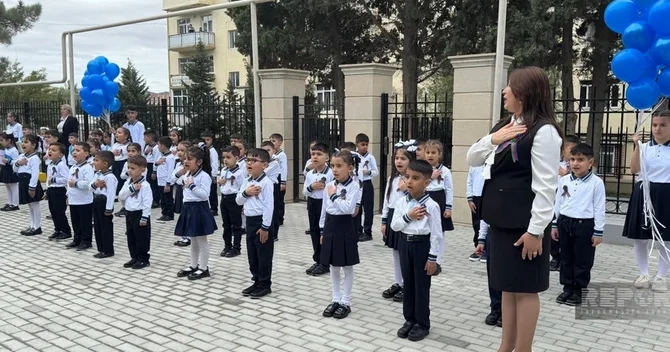 Sumqayıtda 36 nömrəli tam orta məktəbin yenidənqurmadan sonra açılışı olub