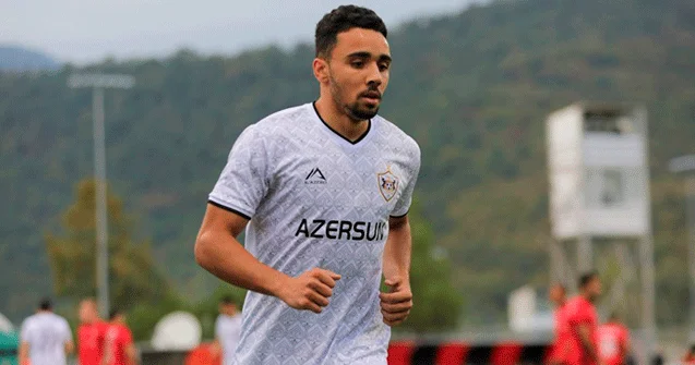 “Atamdan kimə azarkeşlik edəcəyini soruşdum, cavab vermədi” “Qarabağ”ın futbolçusu