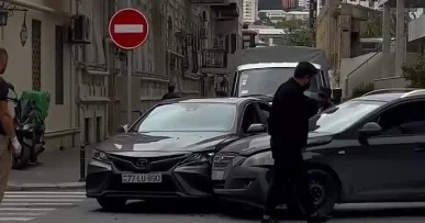 Bakıda iki maşın toqquşub