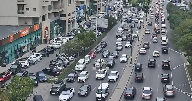 Bakıda sıxlıq olan yollar SİYAHI
