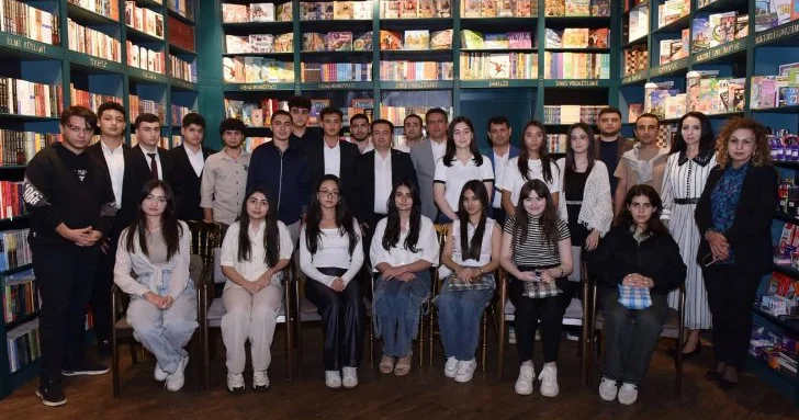 Sumqayıtda hüquq ixtisasına qəbul olmuş tələbələrlə görüş keçirildi