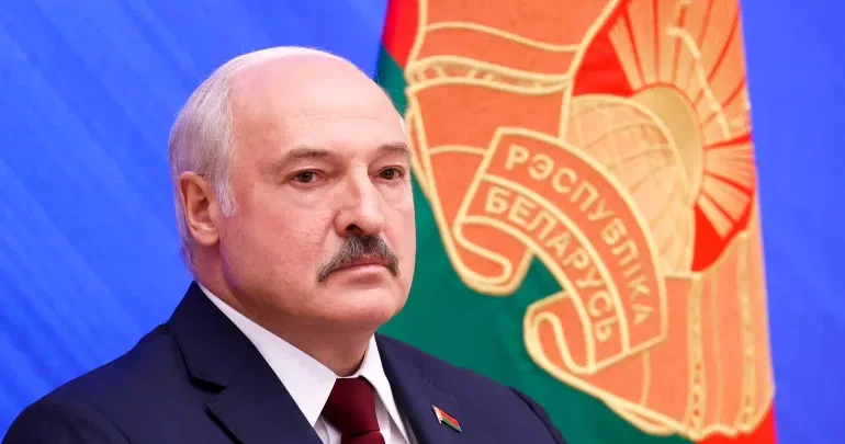 Lukaşenko: Belarus Polşanın sərhədini minalamaq planları görmür