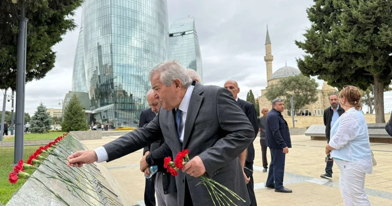 VHP rəhbərliyi Türk Şəhidliyini ziyarət etdi FOTO
