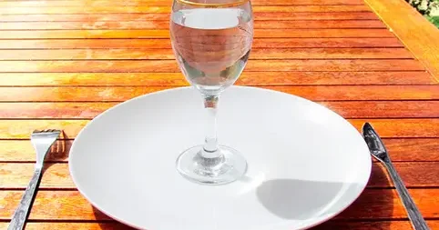 Qəzzada aclıq 425 nəfərin həyatına son qoyub