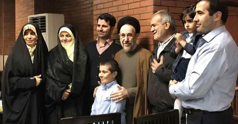 Pezeşkianın özü və ailəsi haqda YENİ BİLGİLƏR Atası da, anası da türkdür