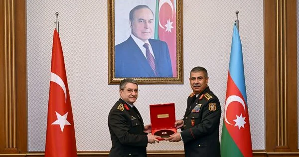 Zakir Həsənov Bakıda Türkiyə Baş Qərargah rəisini qəbul edib FOTOLAR