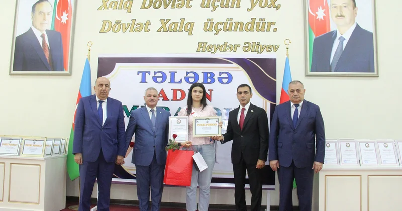 Millət vəkili Tərtərdə tələbələri təbrik etdi Fotolar