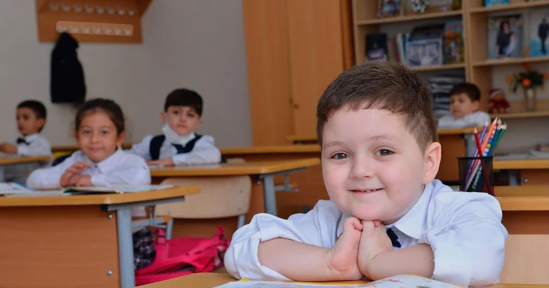 Məktəblər açıldı, uşaqları hansı xəstəliklər gözləyir? Pediatrdan açıqlama
