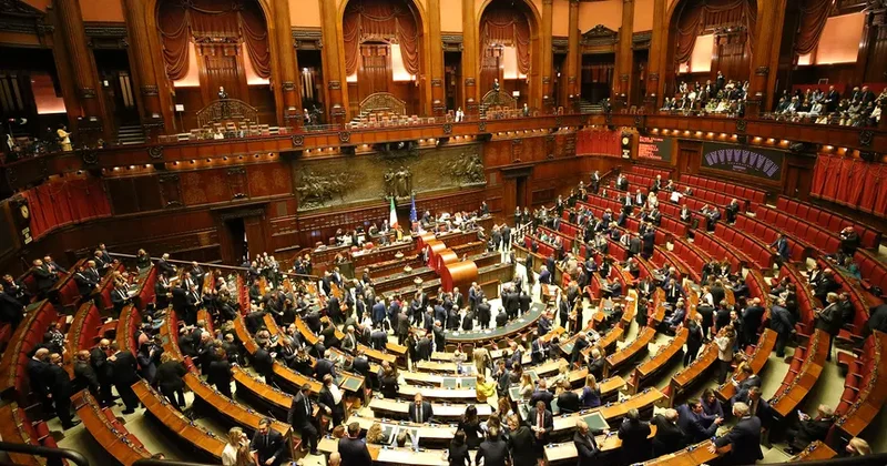 İtaliyada Meloni hökuməti tərəfindən hazırlanan seçki qanunu islahatı təsdiqlənib