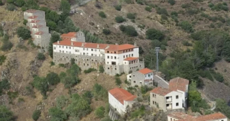 Bir mənzil qiymətinə kənd aldı Fotolar