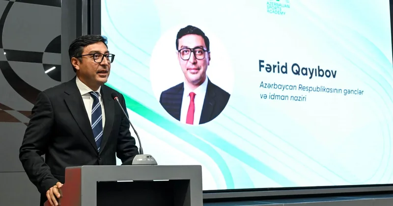 Fərid Qayıbov Azərbaycan İdman Akademiyasının tələbələri ilə görüşüb FOTO