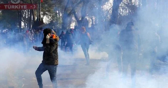 Suriyada iğtişaşlar: Etirazçılar əsas yolu bağladılar Video