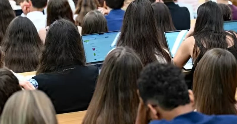 Fransada universitet ödənişləri beşqat arta bilər: tələbələr və ekspertlər üz üzə