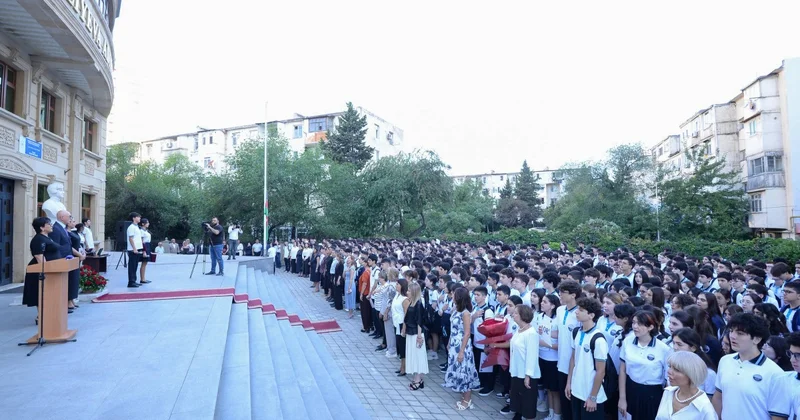 Nazir müavini Zərifə Əliyeva adına liseydə FOTO