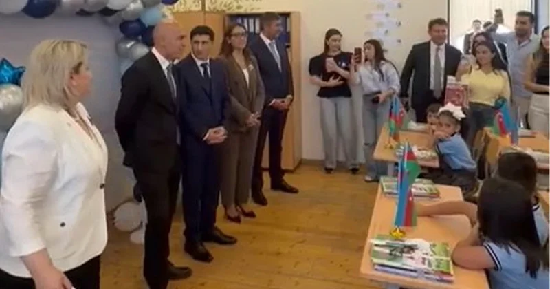 Nazir sinfə girdi, birincilərin reaksiyası belə oldu Video