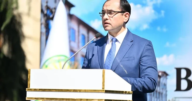 Azərbaycanın yeniliklərə açıq kadrlara böyük ehtiyac var Nazir