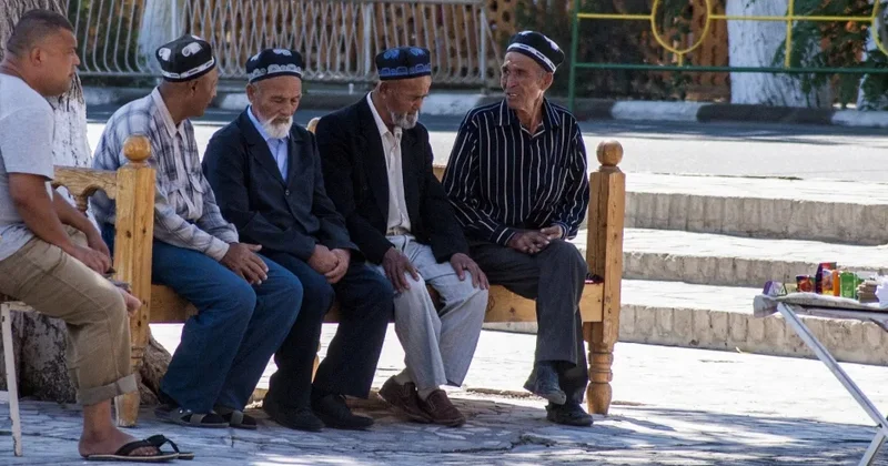 Özbəkistanda pensiya yaşı artırılır