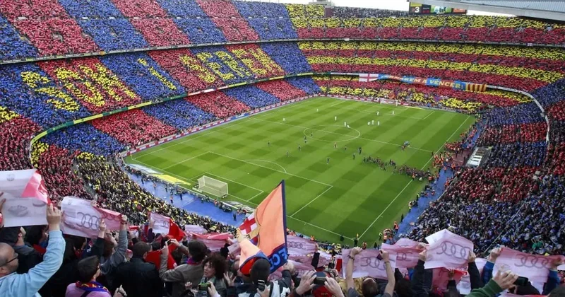 “Kamp Nou” “Uembli”ni qabaqlayır UEFA bu gün qərar verəcək