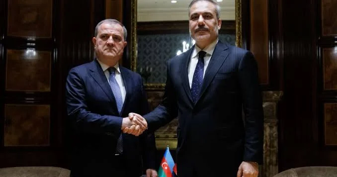 Onlar sülhü müzakirə etdi