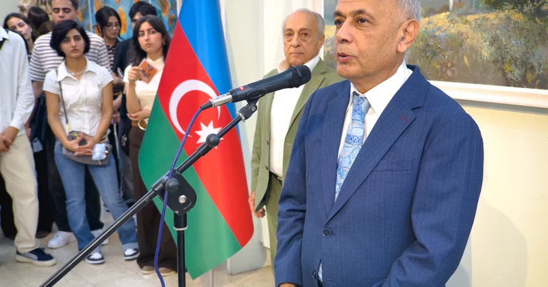 Rəssamlıq Akademiyasında I kurs tələbələri ilə görüş: qarşıdakı təhsil mərhələsinə hazırlıq