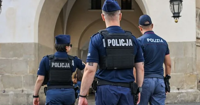 Polşaya qarşı şoxsaylı casusluq fəaliyyətinin üstü açılıb