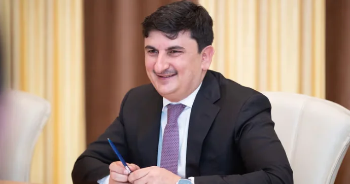 Vüqar Behbudov onu işdən AZAD ETDİ FOTO