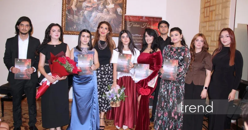 Vokal məktəbindən dünya səhnələrinə Fidan Hacıyevanın III Beynəlxalq Opera Festivalı yeni adlar kəşf edir (Foto)