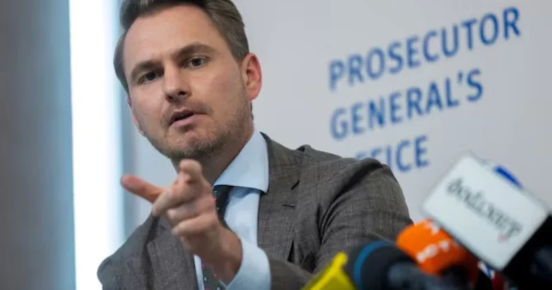 Ukrayna parlamenti baş prokuror Kravçenkonun vəzifədən azad edilməsinə səs verib