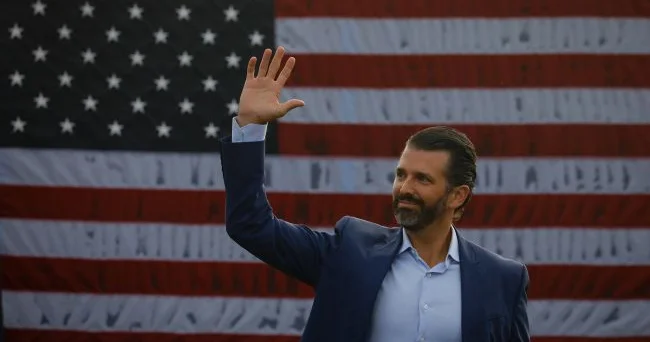 Putinə yaxın bir oliqarx Trampın dəbdəbəli toyunu gizlicə maliyyələşdirib
