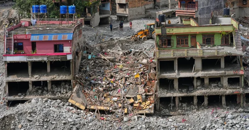 Nepalda torpaq sürüşmələri 1 396 nəfərin həyatına son qoyub