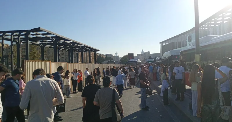 Məktəblər açıldı, Bakı “bağlandı” 20 dəqiqəlik yol 2 saata qalxdı