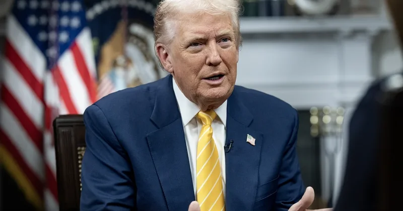 Səhnədə çıxış edən Nvidia rəhbərinə Donald Trampdan kritik zəng