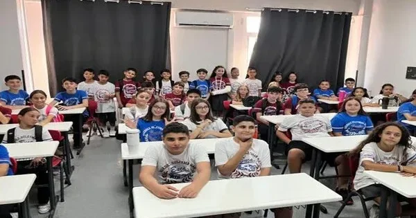 Bu məktəbdə 27 cüt əkiz təhsil alır
