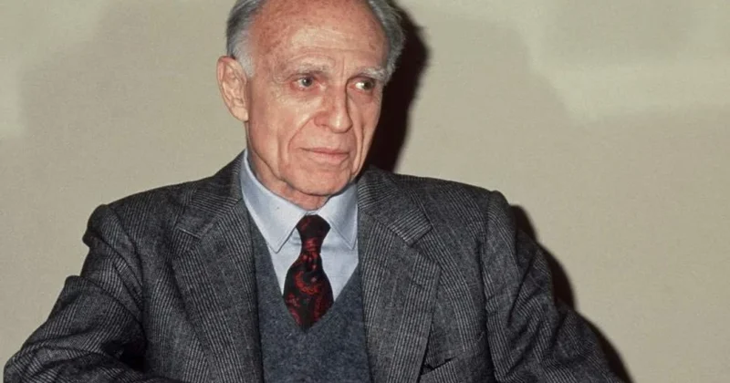 Sevgi imtiyazlı bir qavrayışdır... Argentinalı yazıçıdan sitatlar