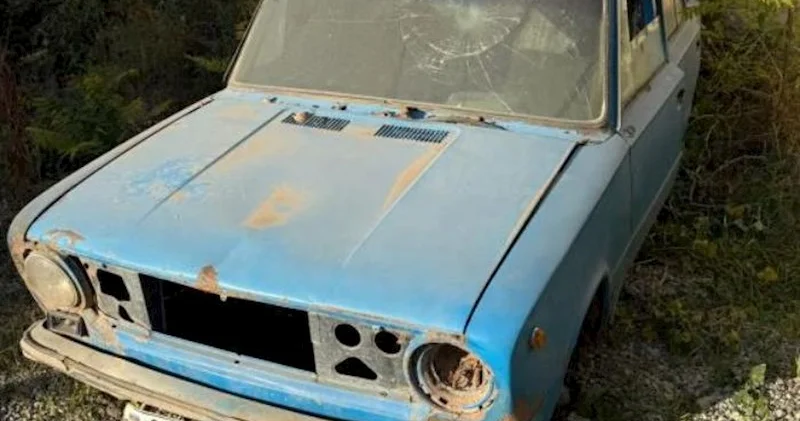 Dəmir konstruksiyadan ibarət “VAZ” 510 manata hərraca çıxarıldı Fotolar