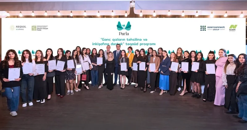 “Parla” təqaüd və inkişaf proqramından 27 qız məzun oldu