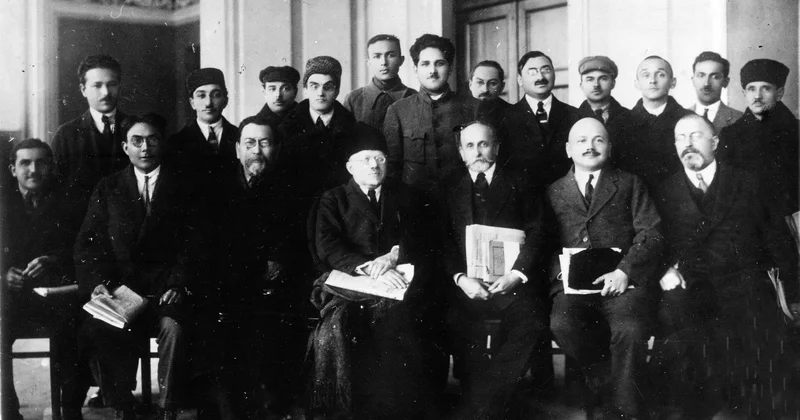 Türk xalqlarının elmi mədəni birliyinin təməl məclisi
