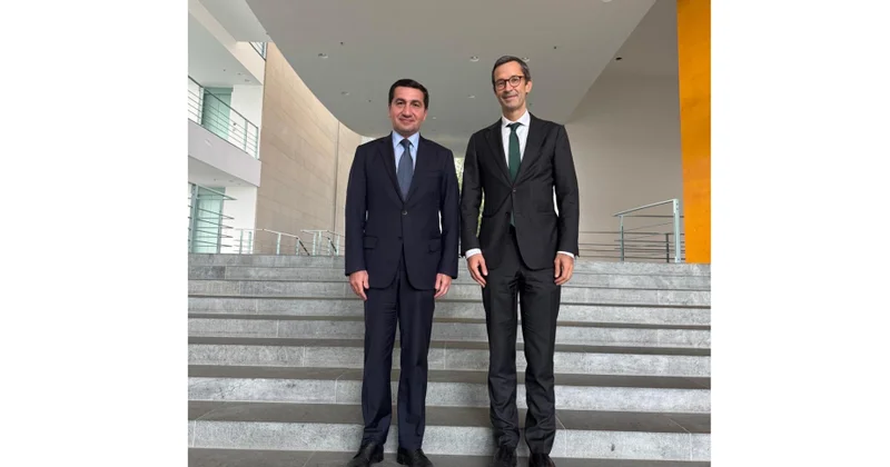 Azərbaycan Prezidentinin köməkçisi Almaniya Kanslerinin müşaviri ilə görüşüb