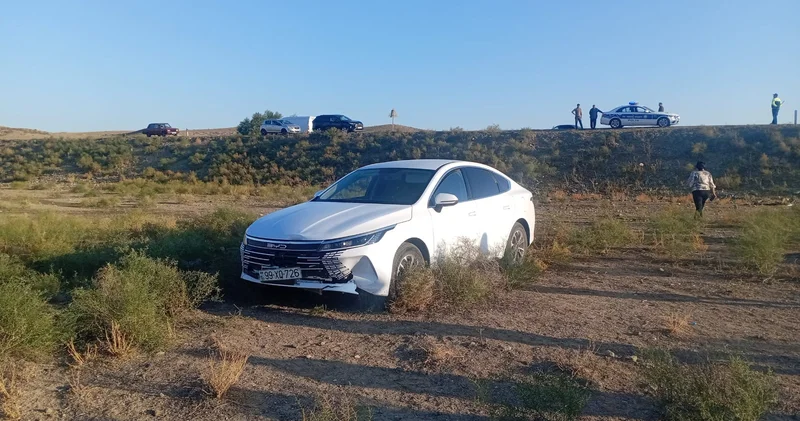 Goranobyda qadın sürücü qəza törədib FOTO
