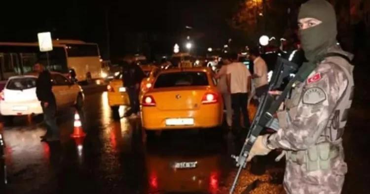 İstanbulda azərbaycanlılar saxlanıldı 5 milyonluq oğurluq