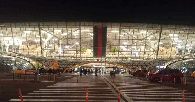Avropa çempionatında gümüş medal qazanan şahmatçılar Vətənə qayıdıb